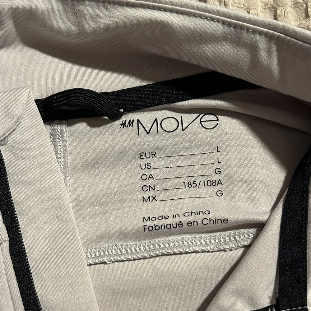 H&M White Long Quarter Zip Shirt - Picture 2 of 2